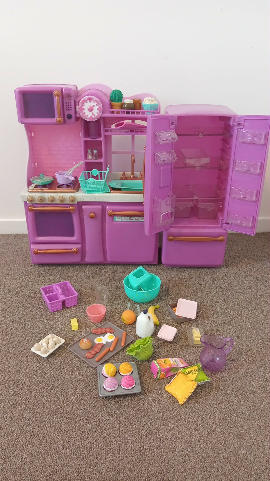 Pink kitchen set with Fridge (Our generation toy)
